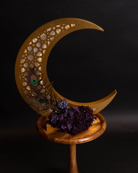 Lit Crescent